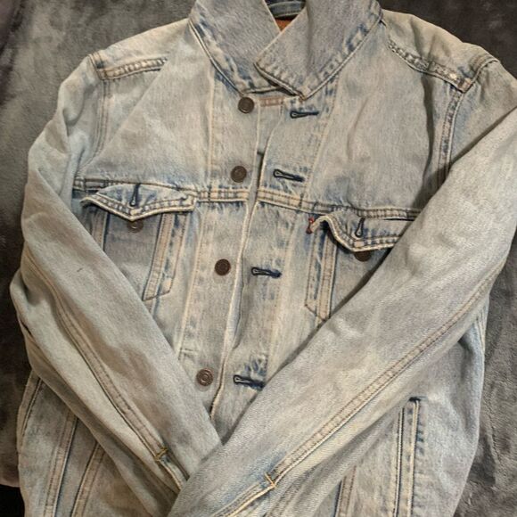 Levi’s vintage denim jacket evi's Original Trucker Jacket is a classic - Picture 2 of 4